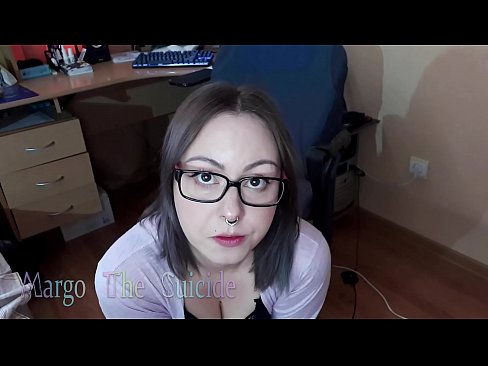 ❤️ 안경을 쓴 섹시한 여자가 카메라에 딜도를 빤다. ❌ 러시아 포르노 ko.cassino-vulkan646.ru에서